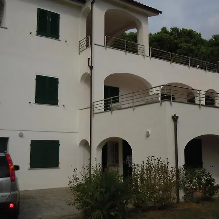 015 Bianca Villa *